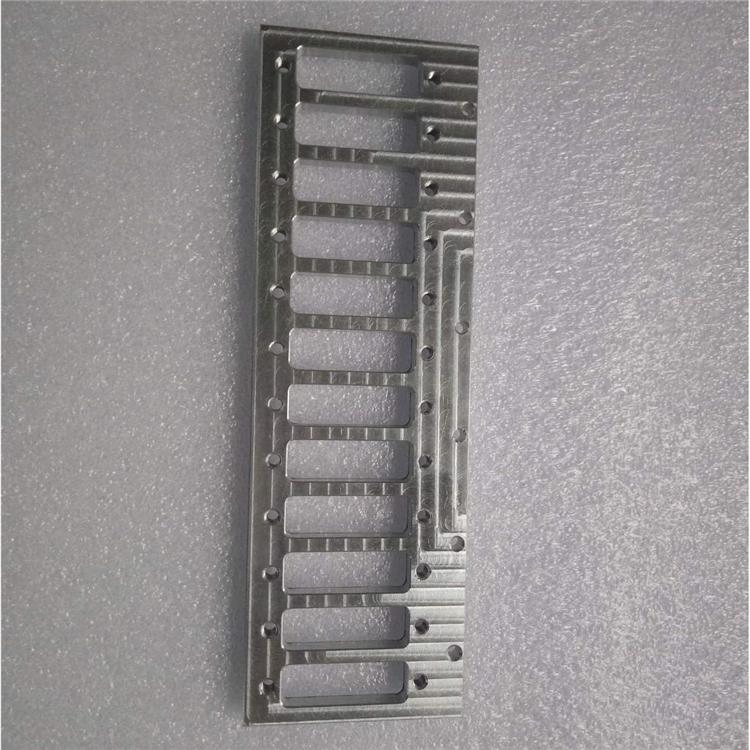 走心機CNC加工過程中操作者注意事項