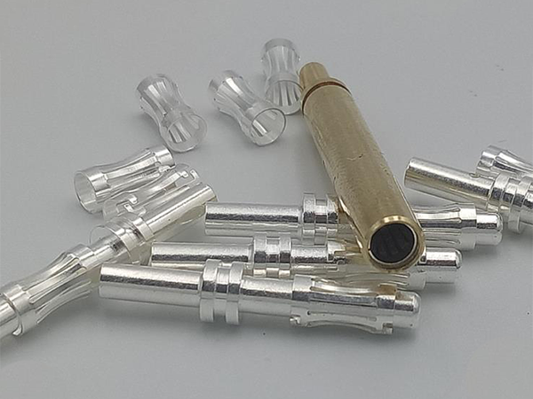 訂制沖壓3.0簧片歐標(biāo)3.0插孔鈹銅簧片加工新能源汽車插孔信號(hào)針